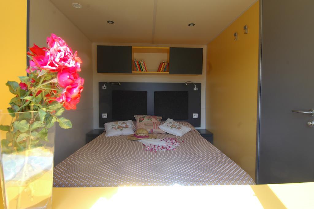 Camping Edy Diano Marina Habitación foto