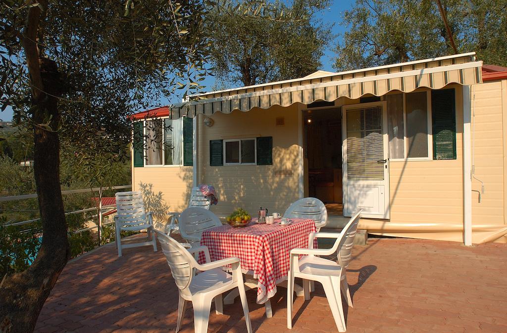 Camping Edy Diano Marina Exterior foto